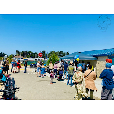 Roaming Bean Coffee by null