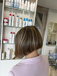 Photo n°10 de SiMa Coiffure à Limoges (Salon de coiffure)