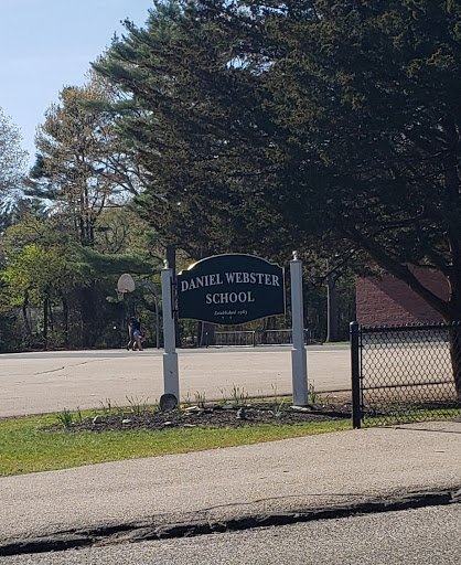 Daniel Webster School - Visual
