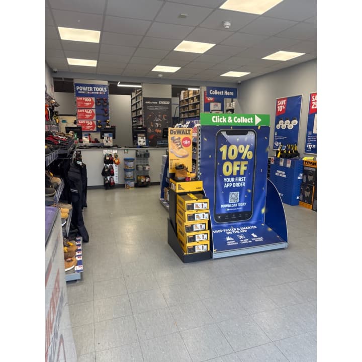 Screwfix Belfast - Boucher Road photo 2