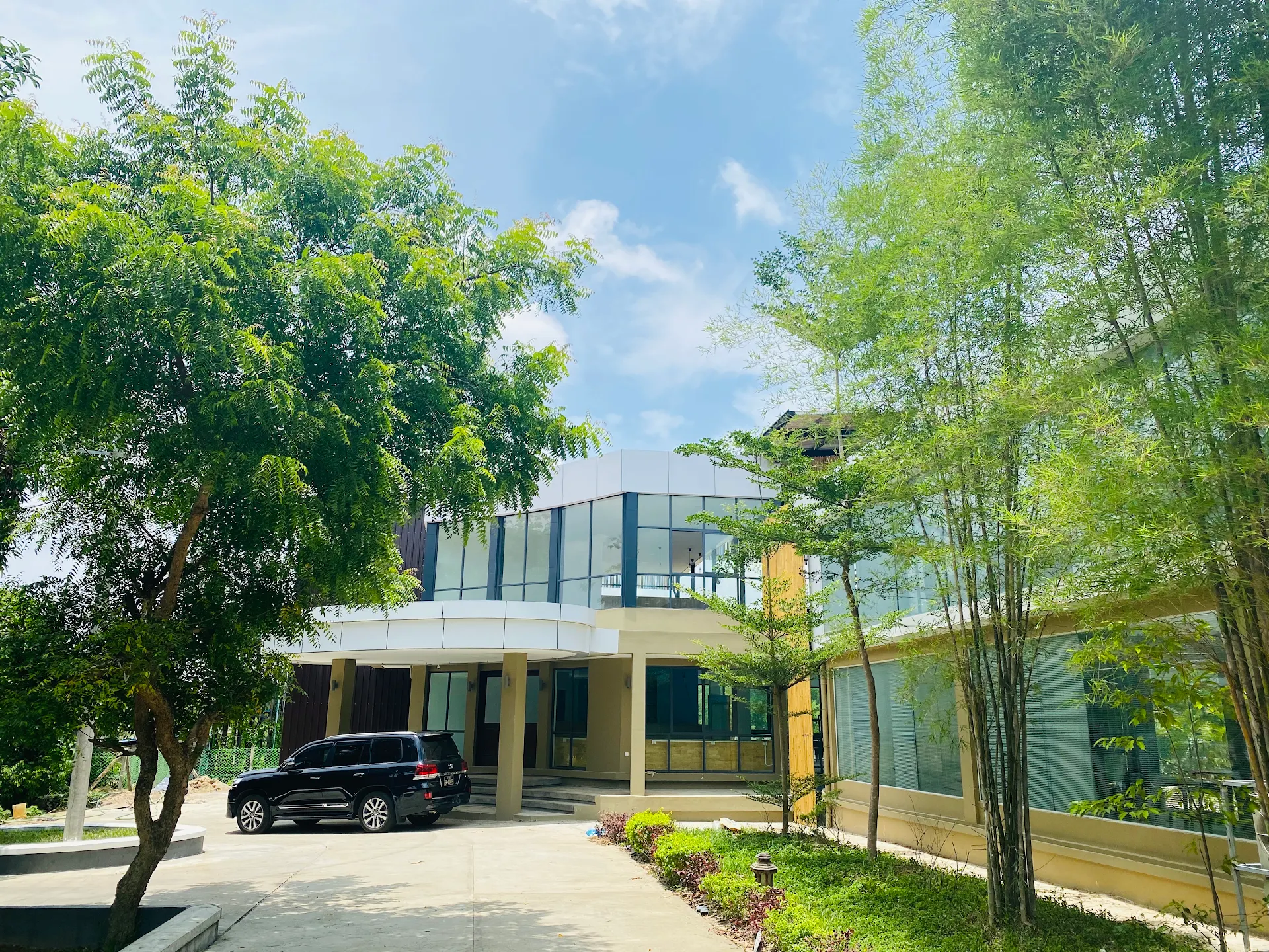 WH Hotel & Service Apartment