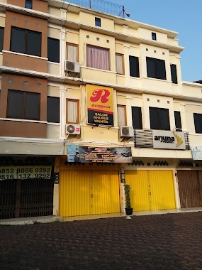 Rengganis Salon, Author: Iskandar Enda