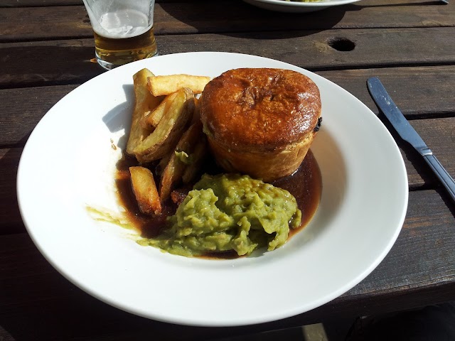 Craven Arms Pub & Cruck Barn