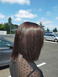 Photo n°13 de Les P'tits Ciseaux à Les Ponts-de-Cé (Salon de coiffure)