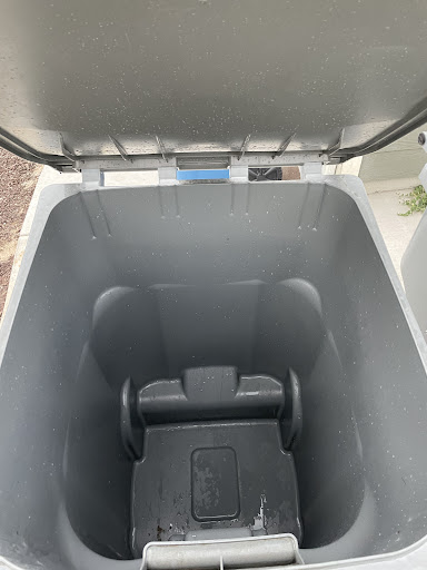 Trashy's Can Cleaning - Thumbnail