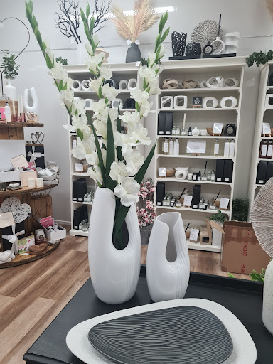 Ivory Mac Gallery - United Kingdom