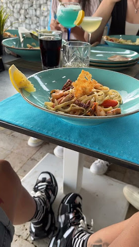 RICH Beach Bar & Restaurant