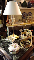 Photo n°16 de La petite brocante dans la prairie à Parfouru-sur-Odon (Magasin)