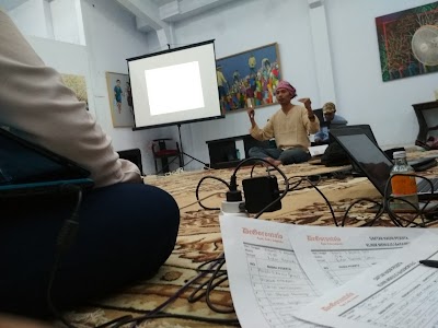 Photos of Riden Baruadi Gallery