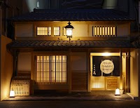 プライベートレジデンス 二条城 美（Private Residence Nijojo-Yoshi）