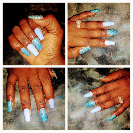 Dripp N' Wett Nailz & Boutique Logo