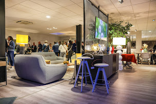 Photo n°5 de L Entrepot Contemporain à Puygouzon (Magasin de canapés)