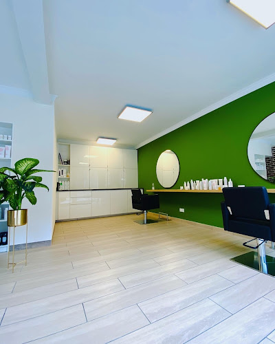 Color Clashes | Friseur Neuss photo