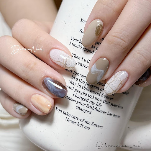 Donna.studio兜娜美學評價、價格、網友推薦資訊 - 細心美甲與專業保養