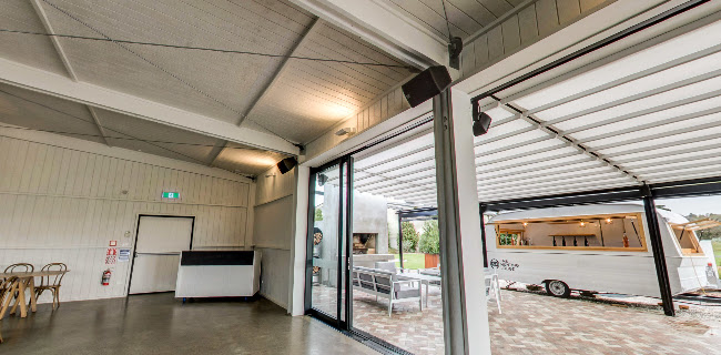 The Hunting Lodge - Winery, Restaurant, Lawn Bar & Events Venue - Liquor store