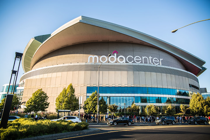 Moda Center by null