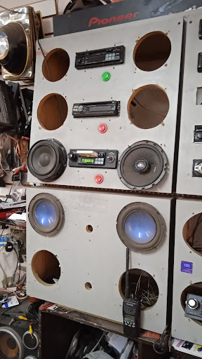 Audio & electrónica automotriz