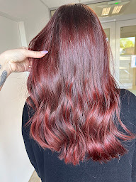 Photo n°7 de COCOON PLACE à La Balme-les-Grottes (Salon de coiffure)