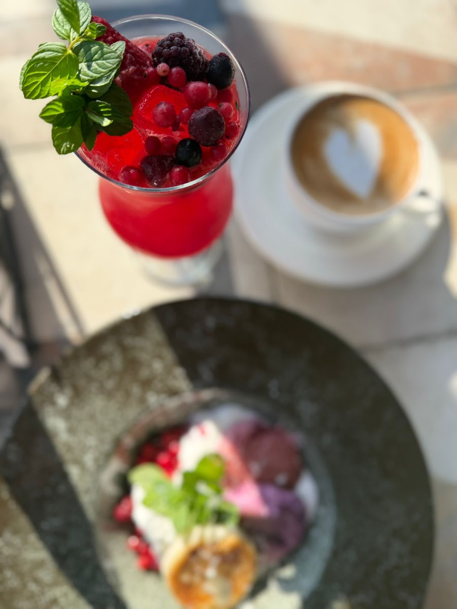 Livin Cafe Tbilisi — photo 8