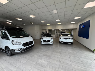 Photo n°7 de GARAGE CHERON Ford - Motorcraft à Illiers-Combray (Service de remorquage)