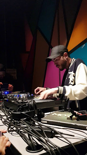 Avaliações sobre 351 em Curitiba - Bar