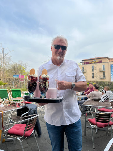 Eiscafé Bergziege SB Sommereisgarten Boxdorf- Moritzburg - Thumbnail