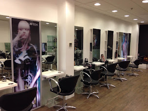 Photo n°8 de KOME Salon & SPA AVEDA Osny à Osny (Salon de coiffure)