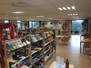 Photo n°5 de Bibliothèque Municipale à Guipel (Bibliothèque municipale)