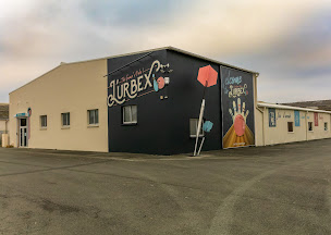 Photo n°14 de L'Urbex à Montaigu-Vendée (Salle de billard)