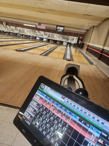 Linbrook Bowling Center Incorporated Logo
