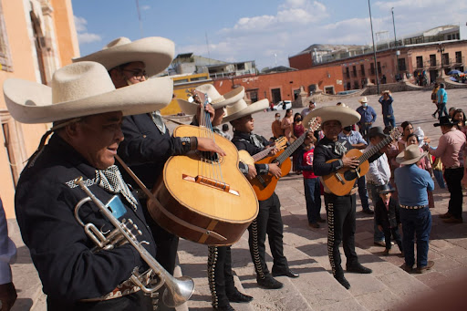 Mariachi Dolorense | Dolores Hidalgo GTO | Las mañanitas, tradicional mexicana, serenatas, bodas, aniversarios, y más.