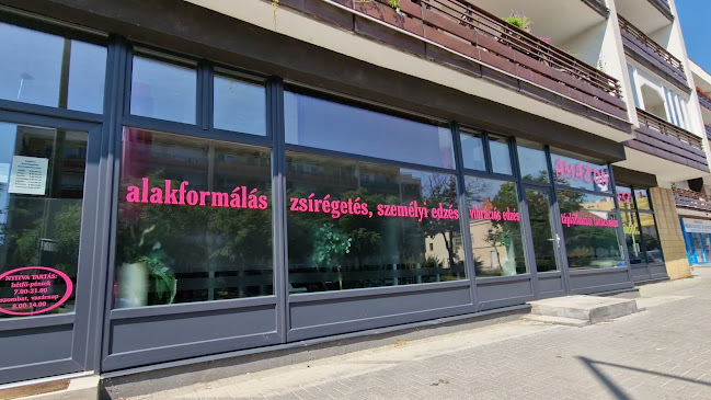 Amazon Női Fitness & Csoki Szoli Stúdió