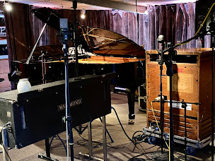 Photo n°7 de VDS / LANGUEDOC BACKLINE & PIANOS ( Location de backline et pianos de concerts - Service Concert Steinway & Sons ) à Sauvian (Service de location d'instruments de musique)