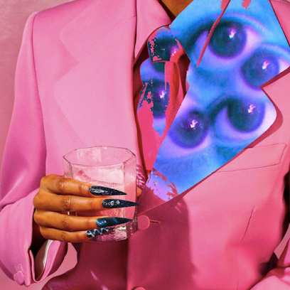 Thams Does Claws - Queer Private Beauty ~ Nails ~ Art Studio ‍