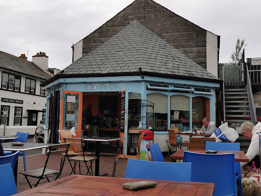 Cloud Nine Cafe - Visual