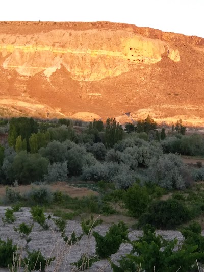 Tatlarin Yeraltı Şehri ve Kilise