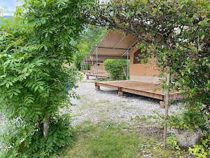 Photo n°28 de Camping Les Peupliers - Onlycamp à Lépin-le-Lac (Terrain de camping)