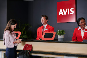 Photo n°4 de Avis Location Voiture - Gare de Champagne Ardenne Tgv à Bezannes (Agence de location de fourgonnettes)