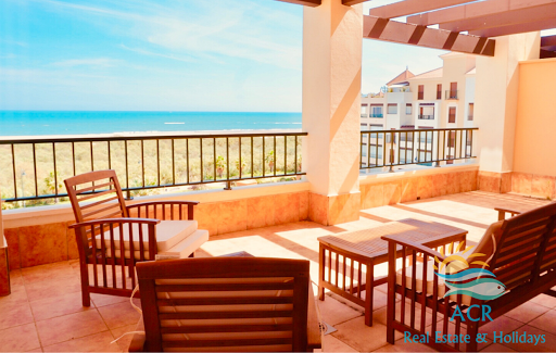 AC REAL ESTATE - Real Estate & Holidays, Servicios inmobiliarios y Alquiler Vacacional