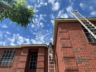 Red Ladder Roofing & Construction