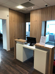 Photo n°2 de Dr Diane PAKKIAM à Pontgibaud (Dentiste)