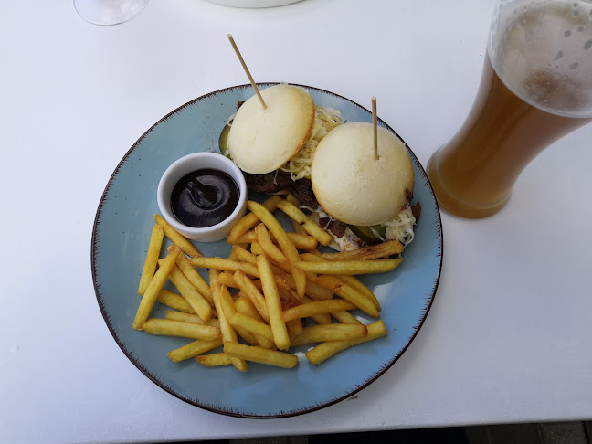 Godziny otwarcia Restauracja MOMU