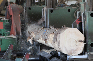 Photo n°3 de Coulomp et Fils à Biot (Scierie)