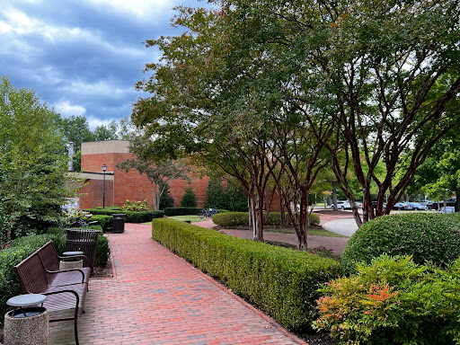 Williamsburg Regional Library - Williamsburg Library - Thumbnail