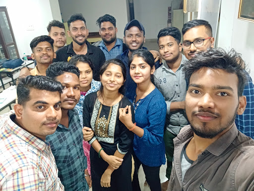 #englishempirespokenclass #spokenenglishclasses #englishtraining #publicspeaking #groupclass