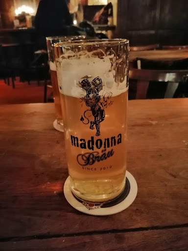 Madonna Bar - Visual