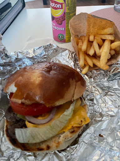 Photo 9 - LuniK Burger