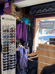 Photo n°22 de Ekosport-Rent Alpine Sports Morzine à Morzine (Magasin de vêtements de sport)
