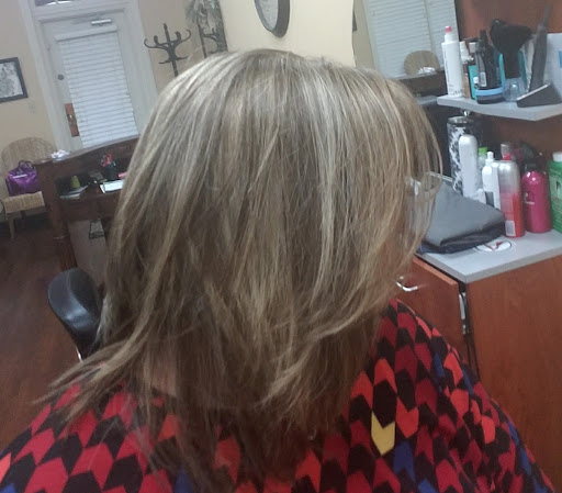 Courtyard Salon LLC - Thumbnail