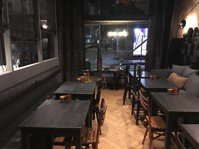 Maison HAND - La TABLE